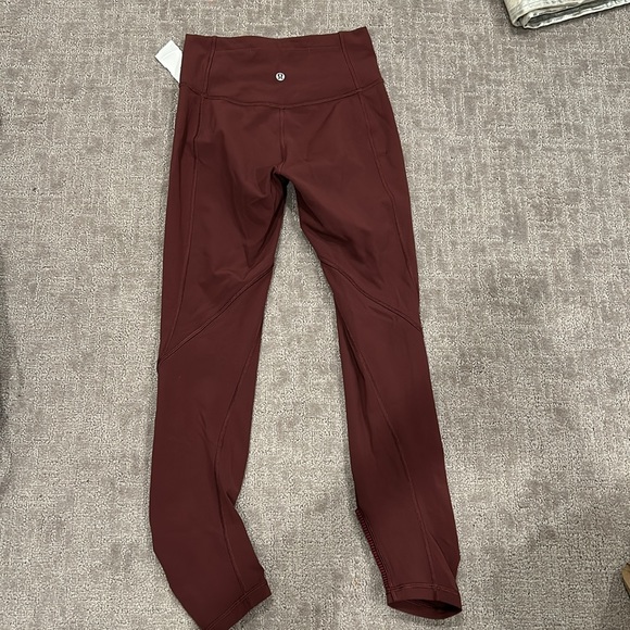 Maroon lululemon leggings ruched detailing at ankle - Picture 2 of 3